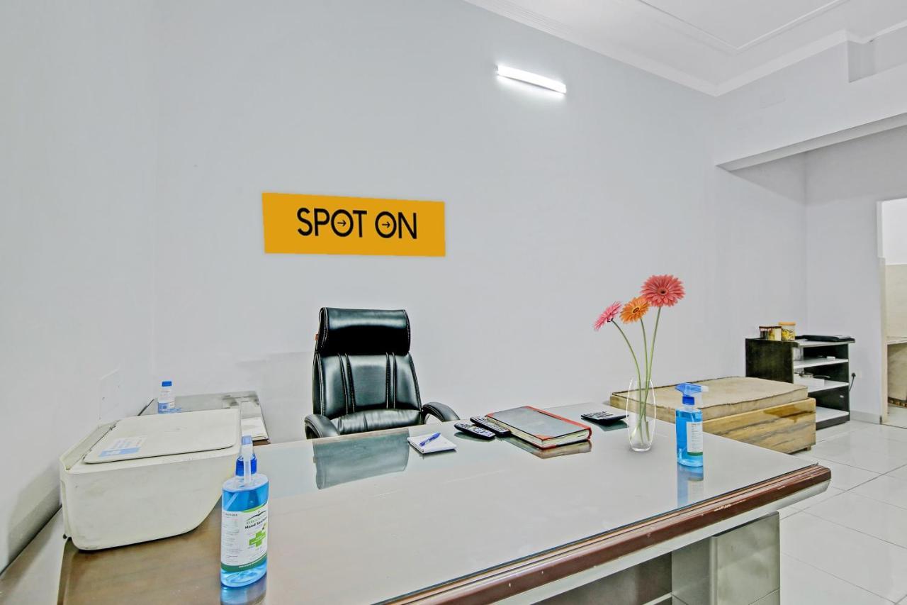 Spot On Shree Naman Guest House Sonipat Zewnętrze zdjęcie