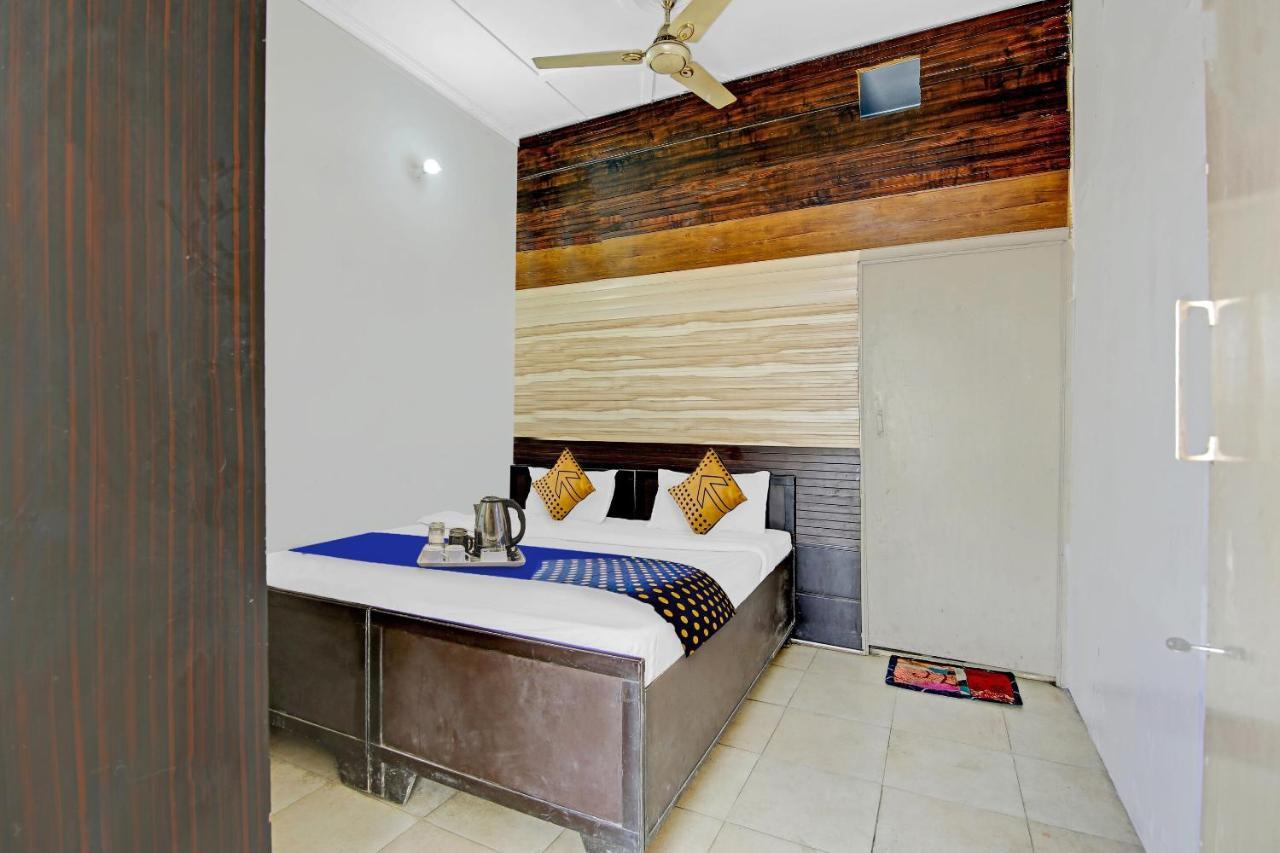 Spot On Shree Naman Guest House Sonipat Zewnętrze zdjęcie