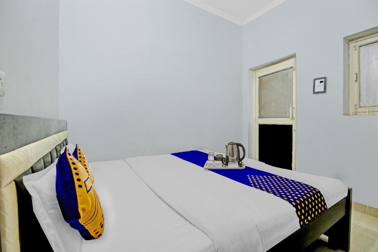 Spot On Shree Naman Guest House Sonipat Zewnętrze zdjęcie